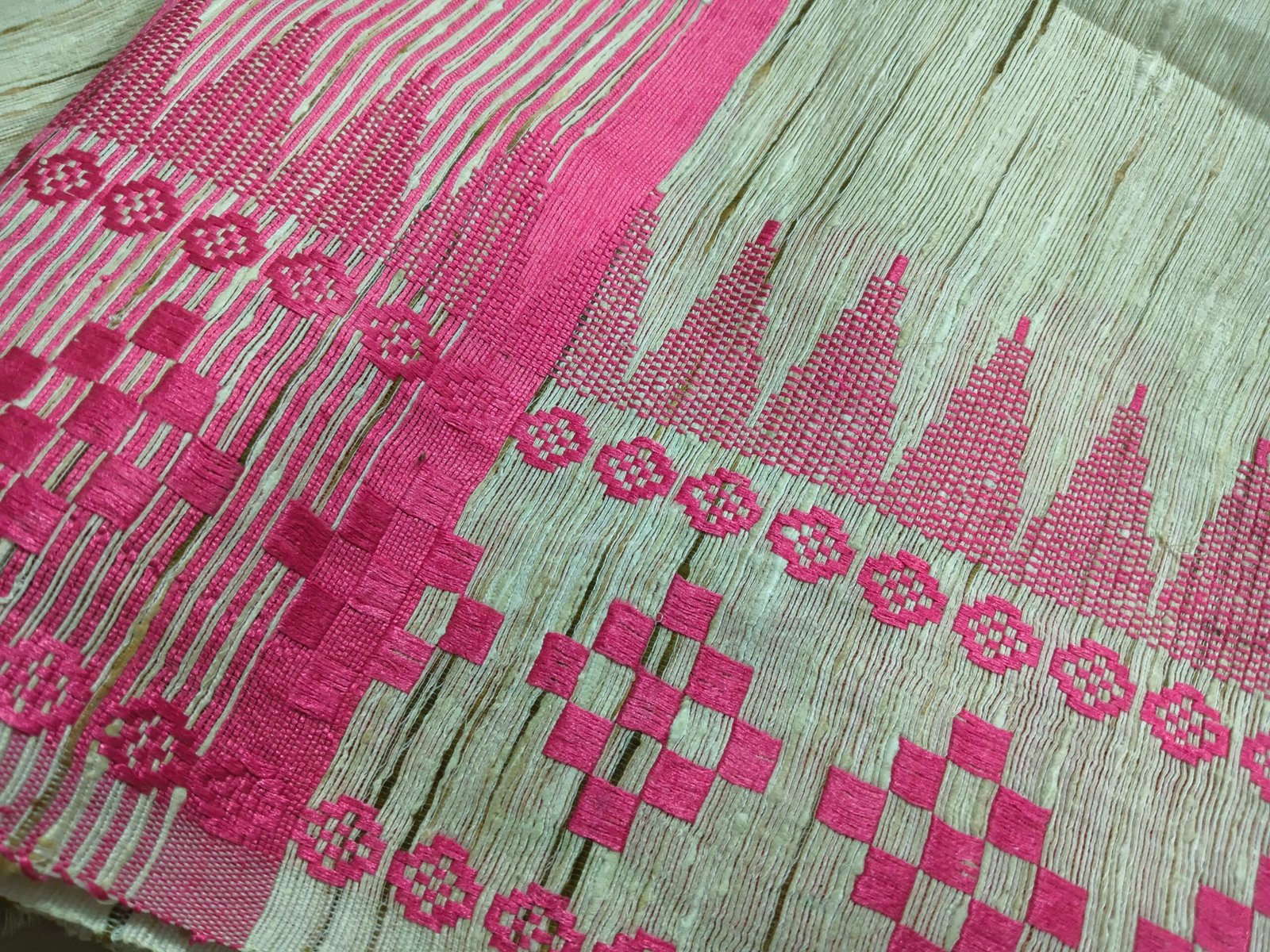 Handloom Shawl | Temple border - Image 2